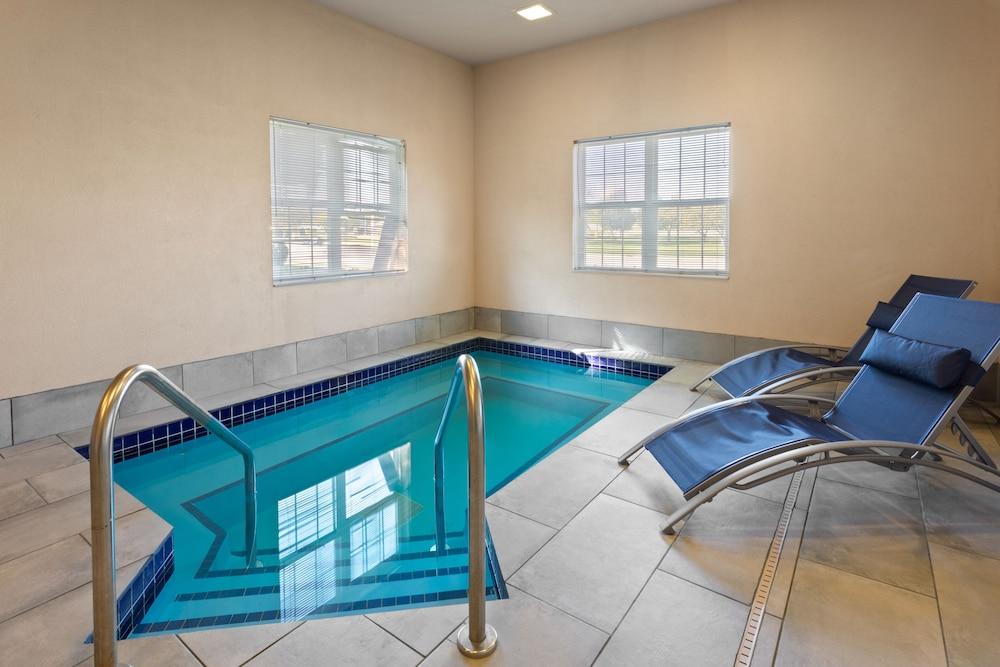 Americas Best Value Inn & Suites Racine photo 31