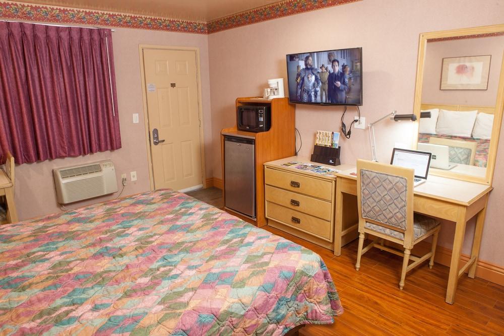 Stardust Inn photo 15