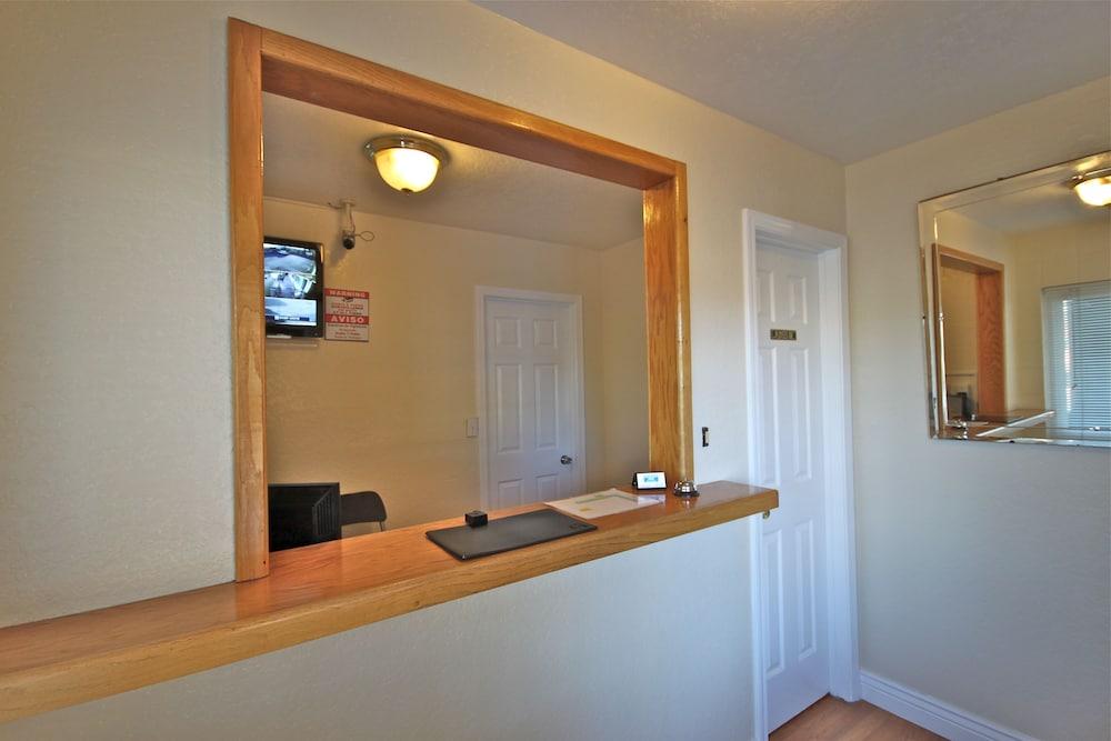 Budget Inn Lompoc photo 2