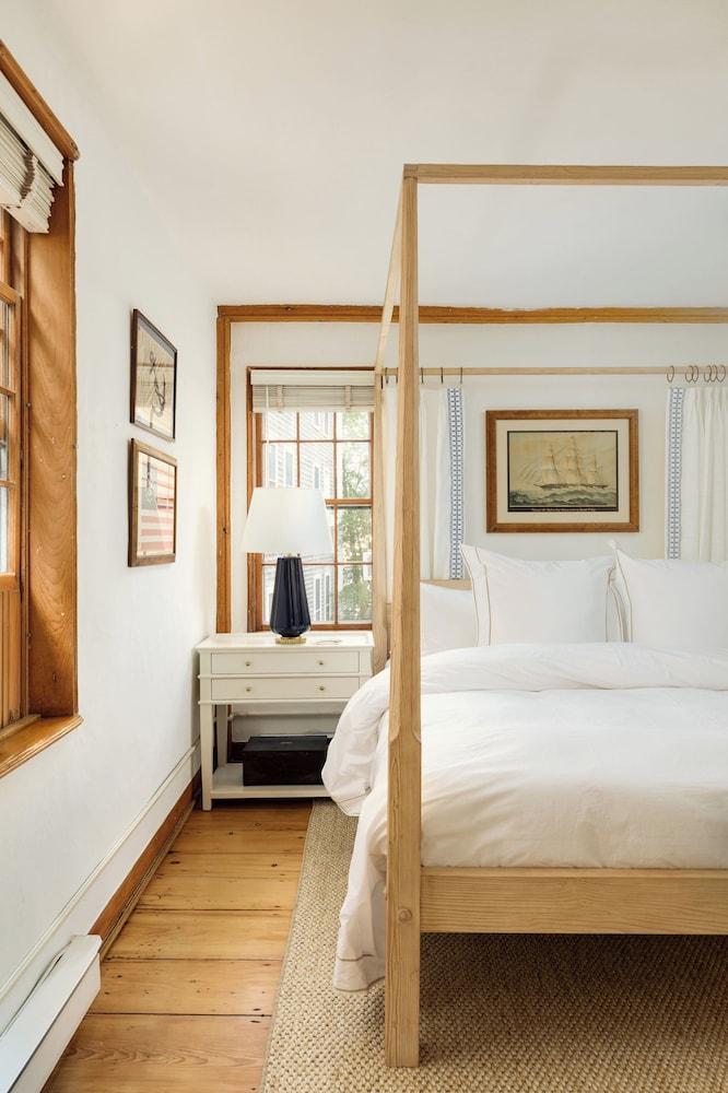 Sawyer House photo 32