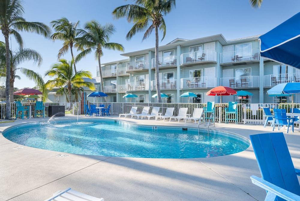 Capt Hiram's Resort photo 8