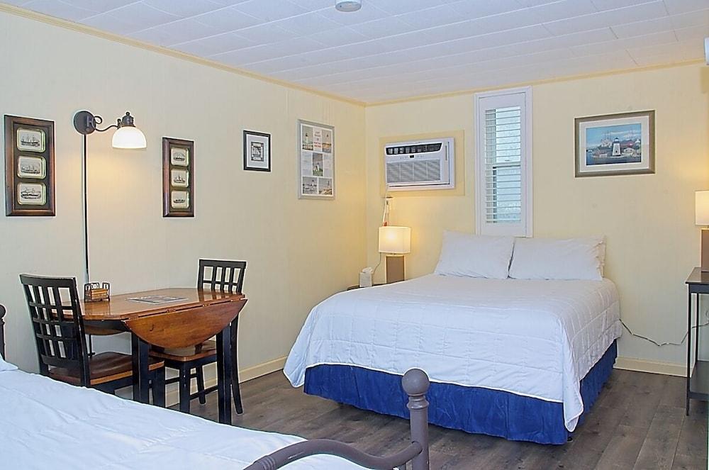 Vineyard Harbor Motel - Private Beach photo 75