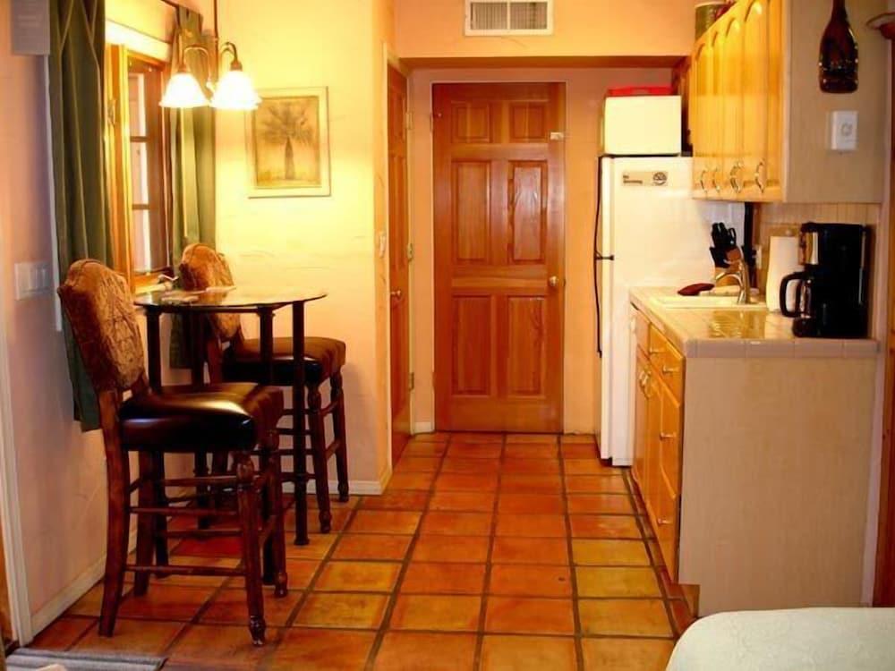 Coyote Inn photo 19