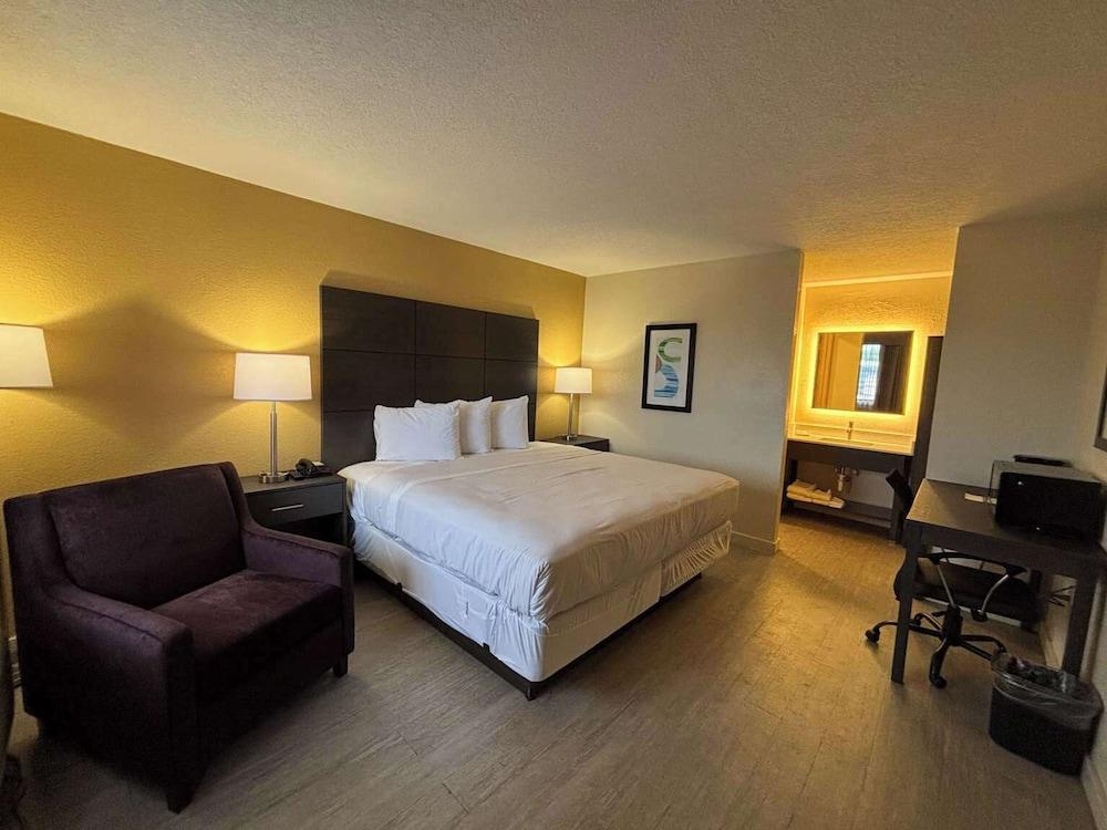 Studio 6 Suites Charlotte, NC - Northlake photo 7