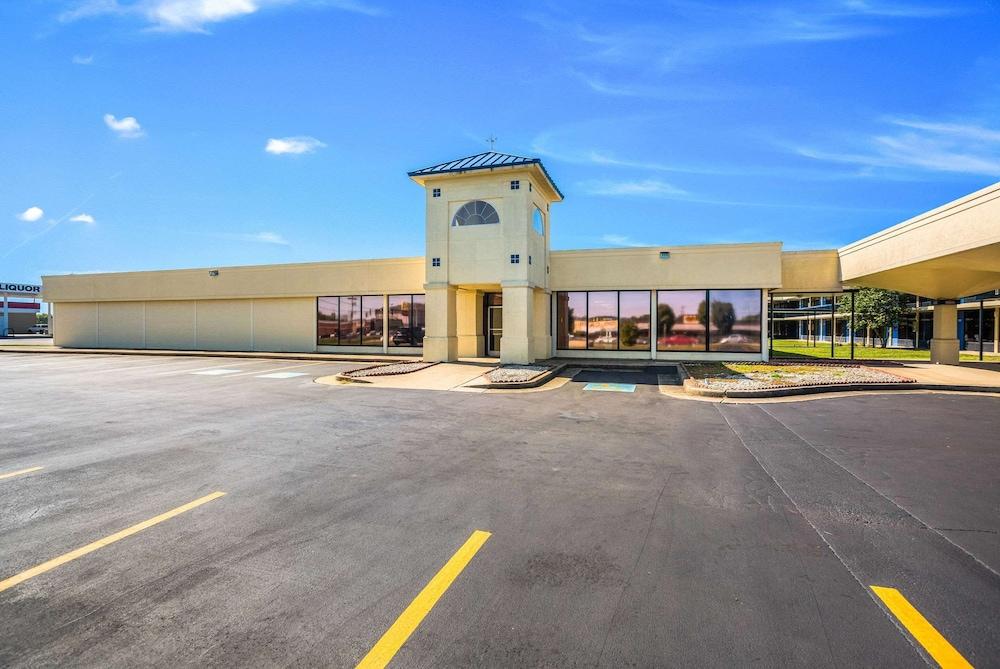 Econo Lodge Cave City photo 46