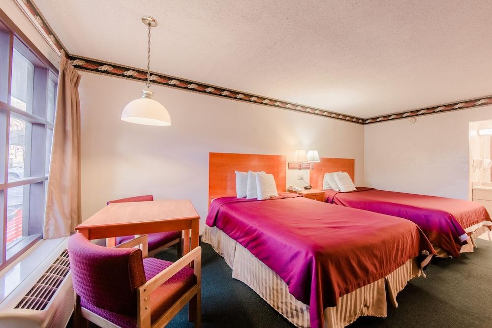 Mountain House Inn photo 9
