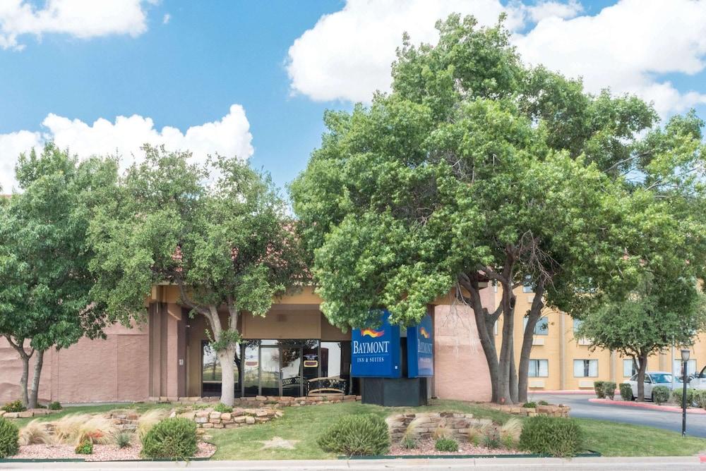 Baymont by Wyndham Midland Airport photo 1