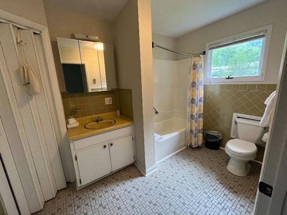 Meadowlark Motel with Restaurant & Bar photo 59