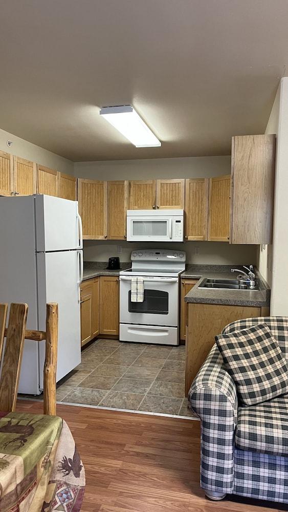 Denali Rainbow Village RV Park and Motel photo 78