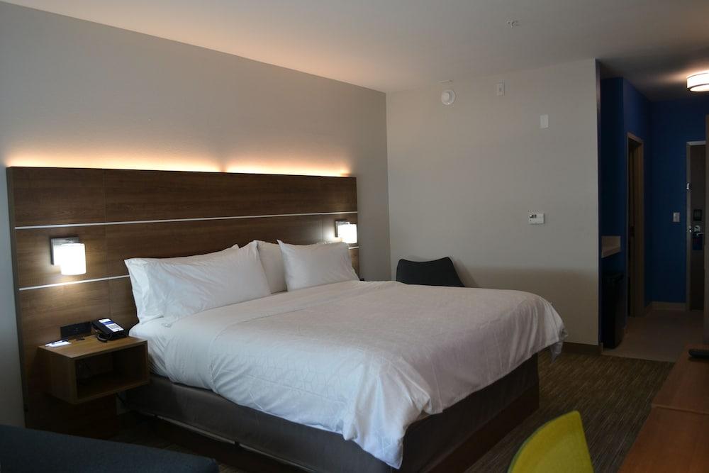Holiday Inn Express Tallahassee University Central by IHG photo 13