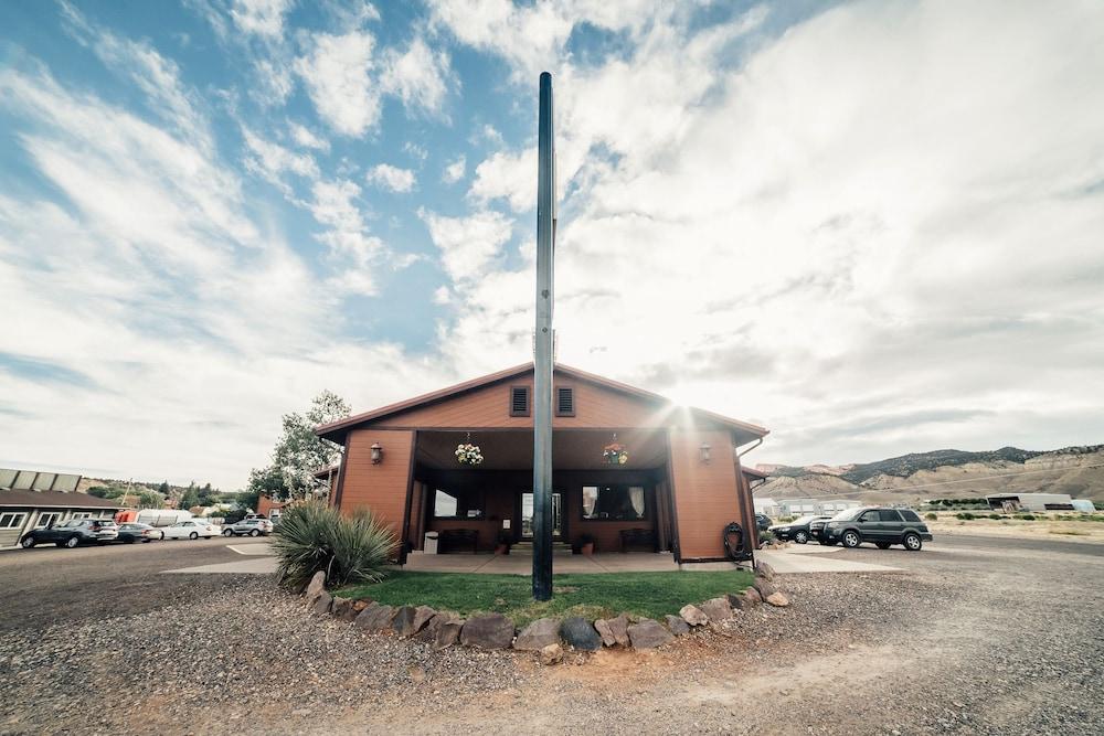 Red Ledges Inn photo 39