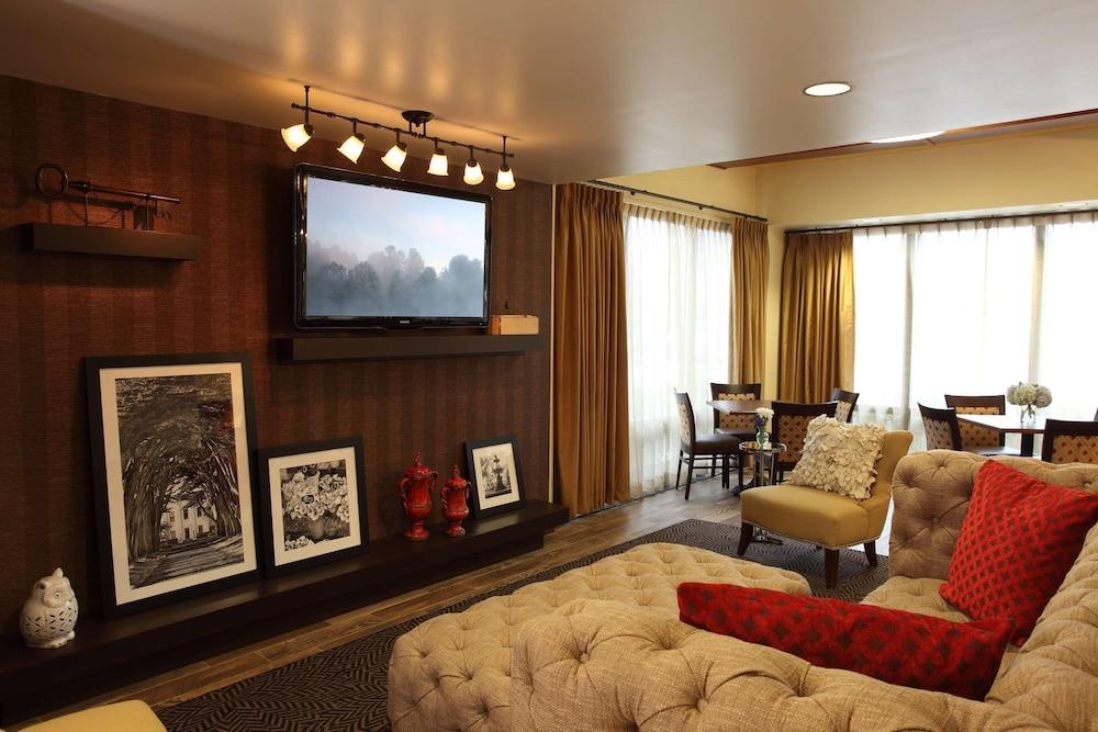 Hampton Inn Atlanta NW Cumberland photo 5