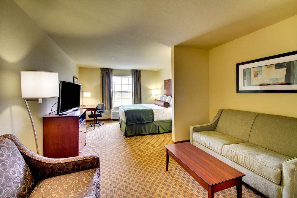 Stanton Inn & Suites photo 3