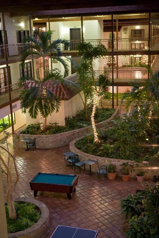 MCM Elegante Suites Abilene photo 31