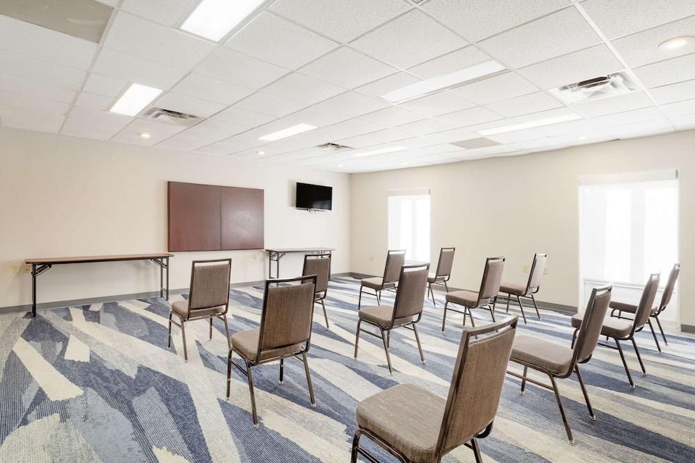 Comfort Inn & Suites Ruston-East photo 33