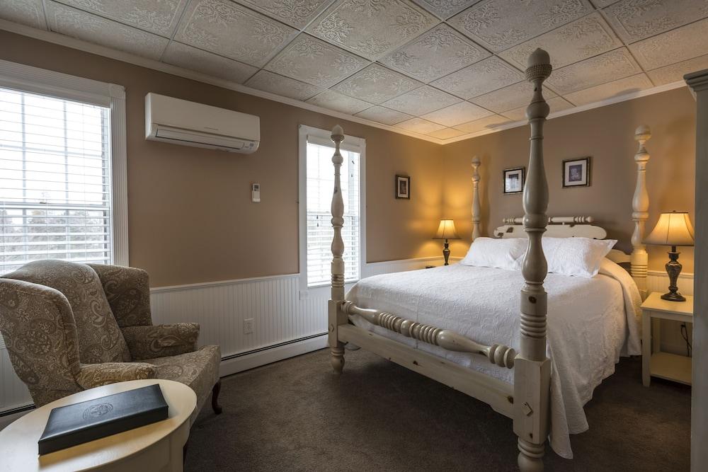 Stafford's Bay View Inn photo 14