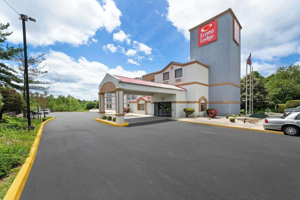 Econo Lodge London North — hotel in London