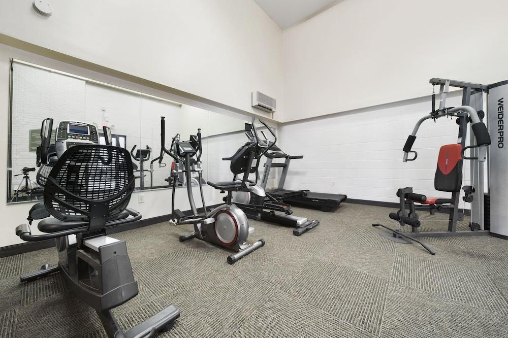 Baymont by Wyndham Muncie Near Ball State University photo 36