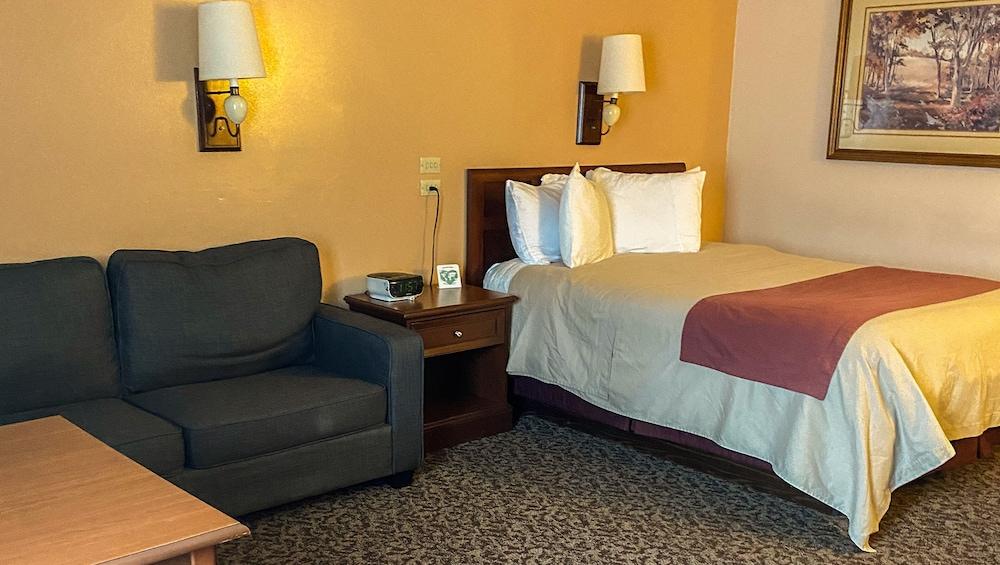 Iveys Motor Lodge Houlton photo 27