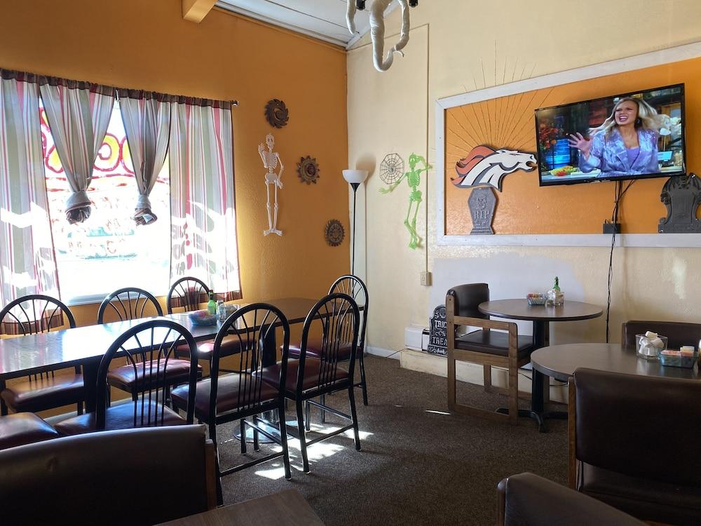 Dunes Inn photo 28
