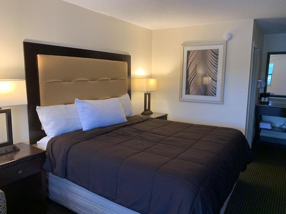 Blackwater Inn photo 20