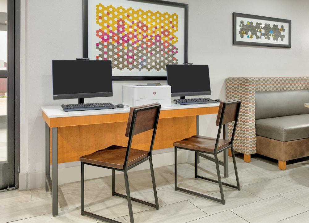 Holiday Inn Express : Hillsboro I-35 by IHG photo 53