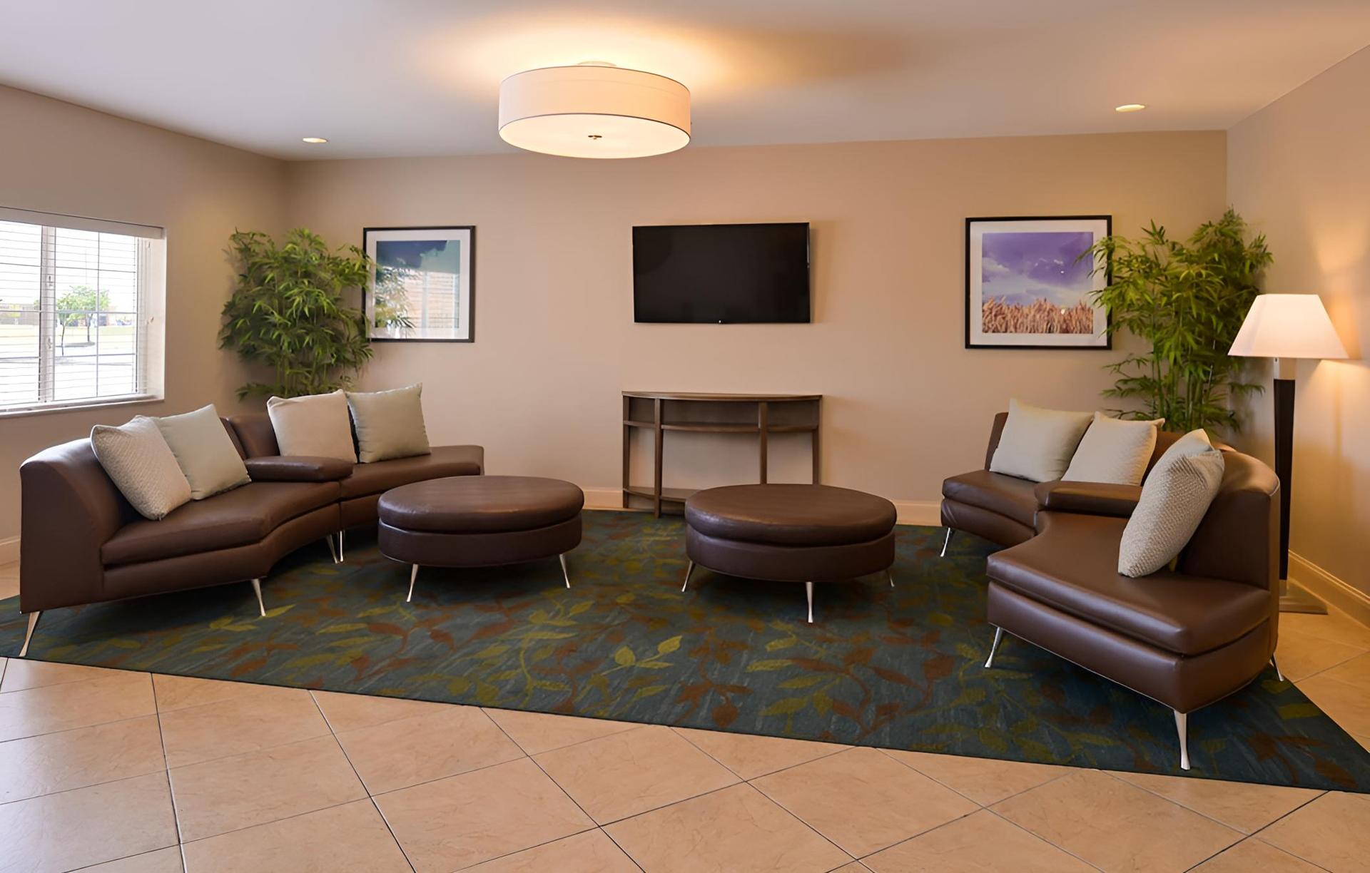 Candlewood Suites Bloomington, an IHG Hotel photo 25