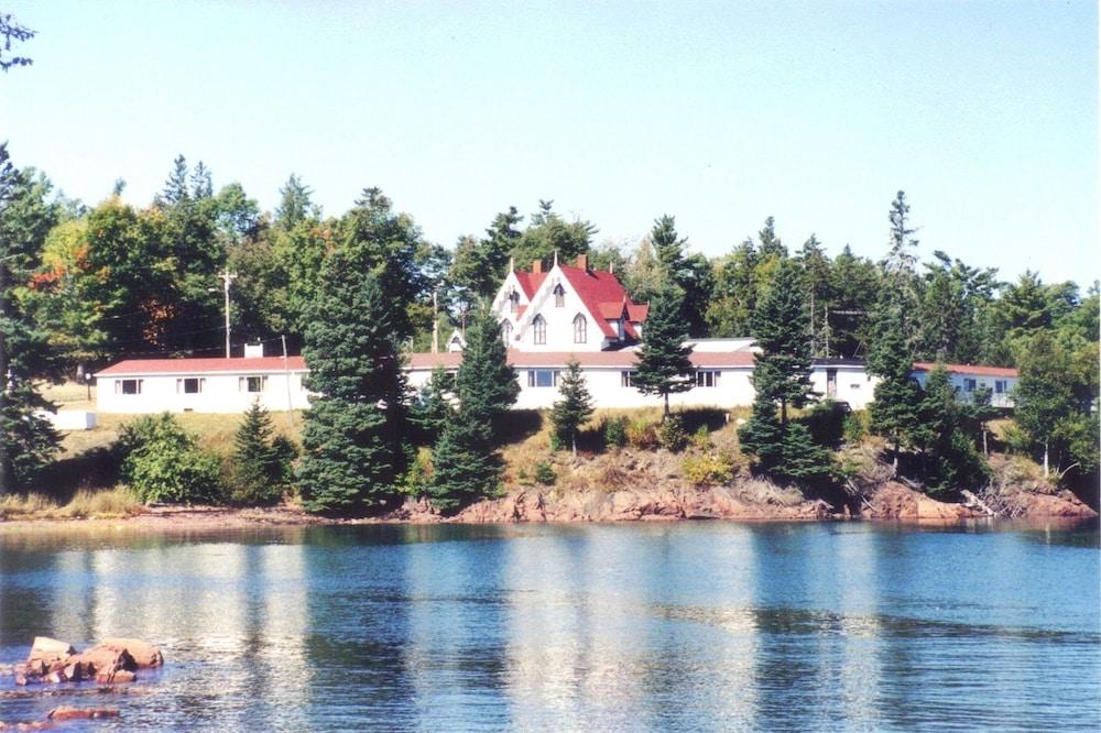 Redclyffe Shore Motor Inn photo 20
