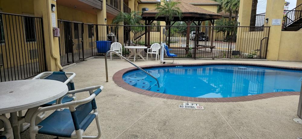 Texas Inn and Suites RGV photo 16