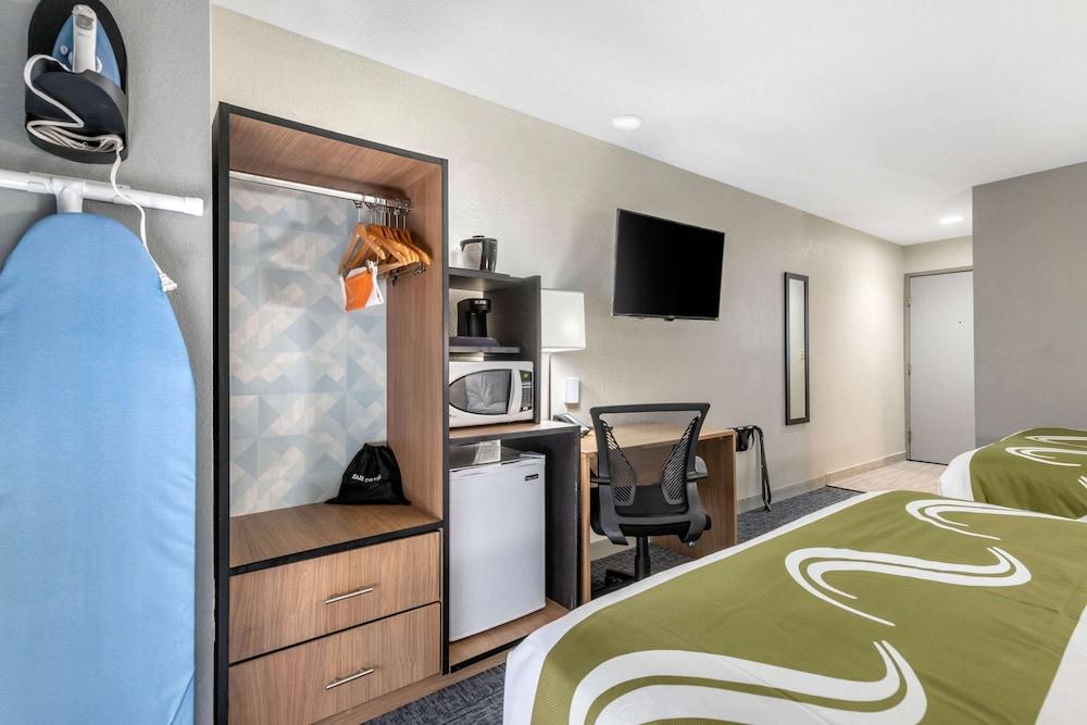 Days Inn by Wyndham San Antonio Downtown photo 24