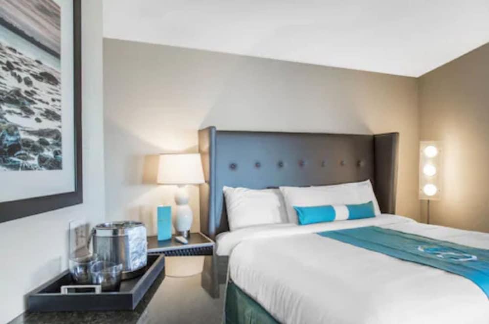 Aqua Blue Hotel photo 17