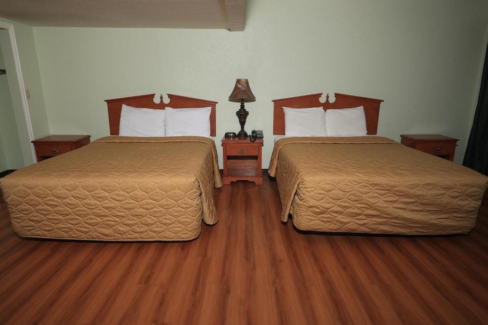 Texas Inn photo 18