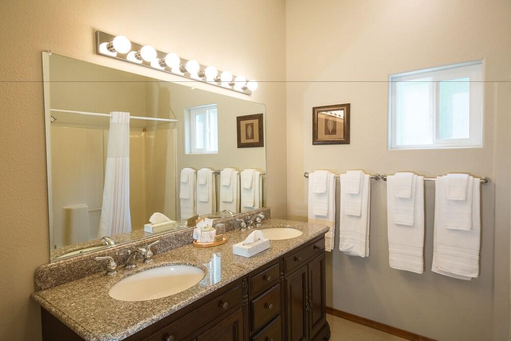 Morrison's Rogue River Lodge photo 15