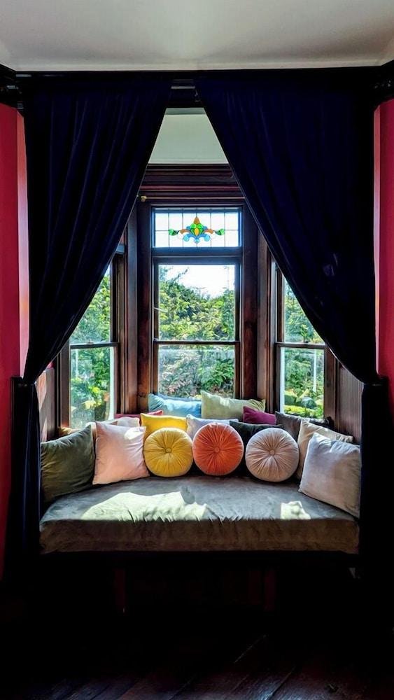 The Weller House photo 93