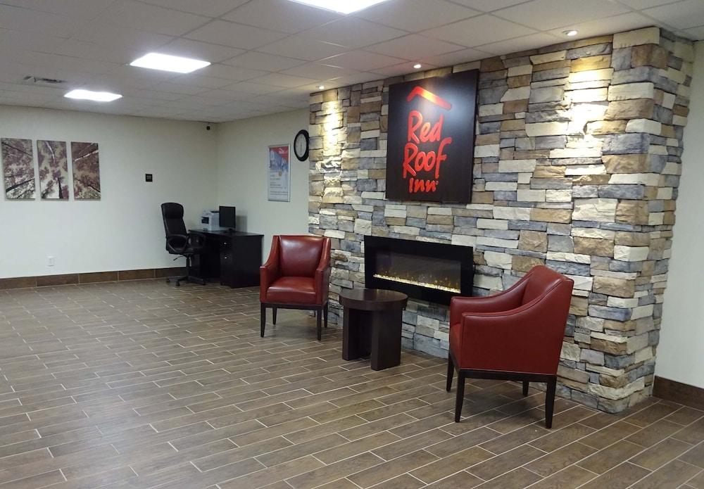 Red Roof Inn Indianapolis - Castleton photo 23