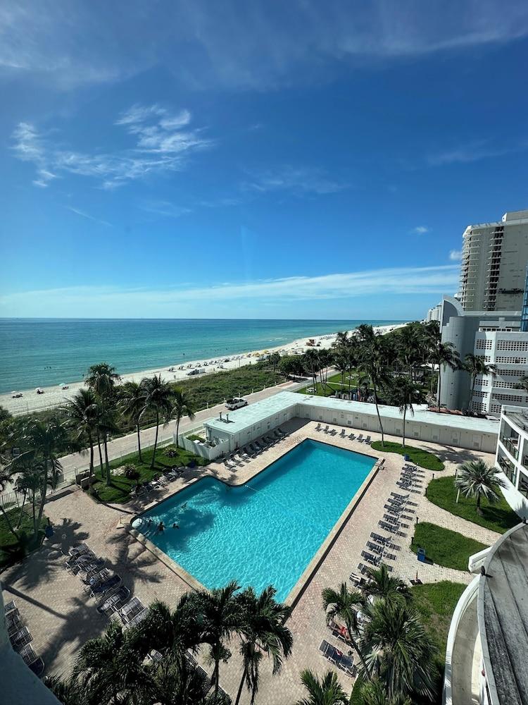 Casablanca Miami Beach photo 40