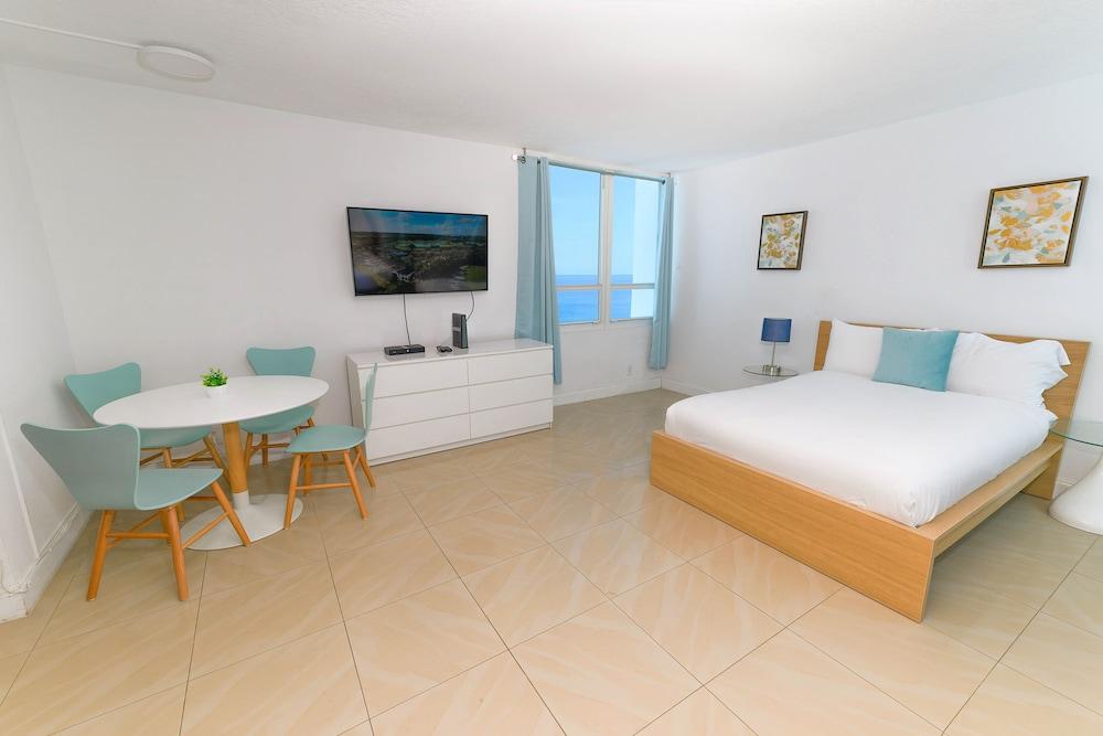 SeaStays Apartments photo 82