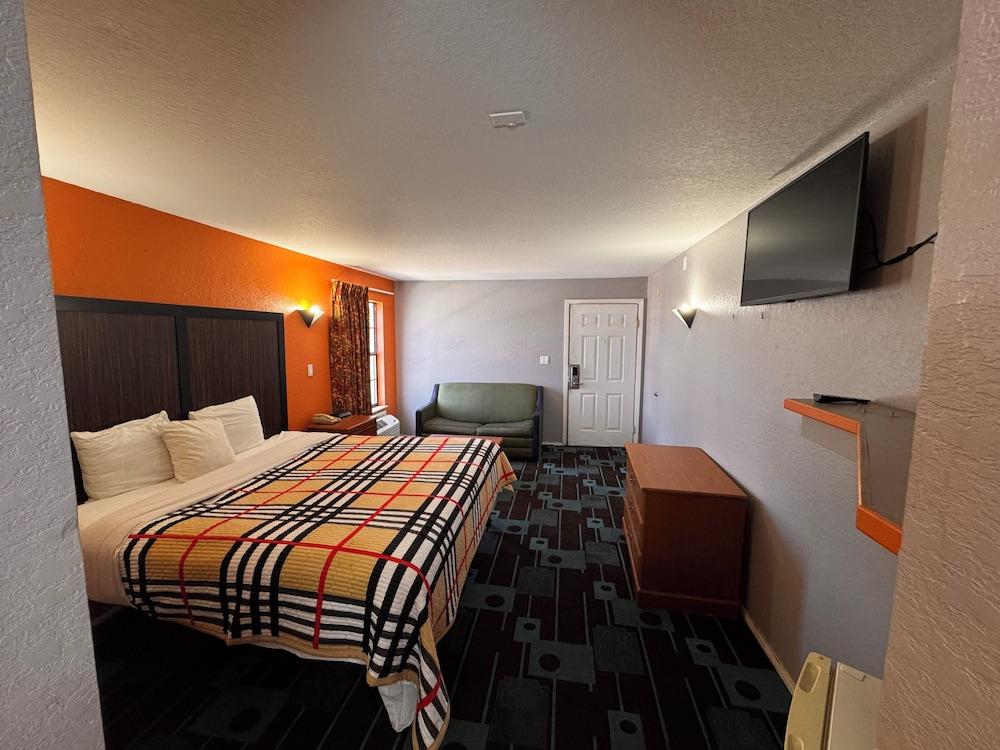 luxury inn photo 3