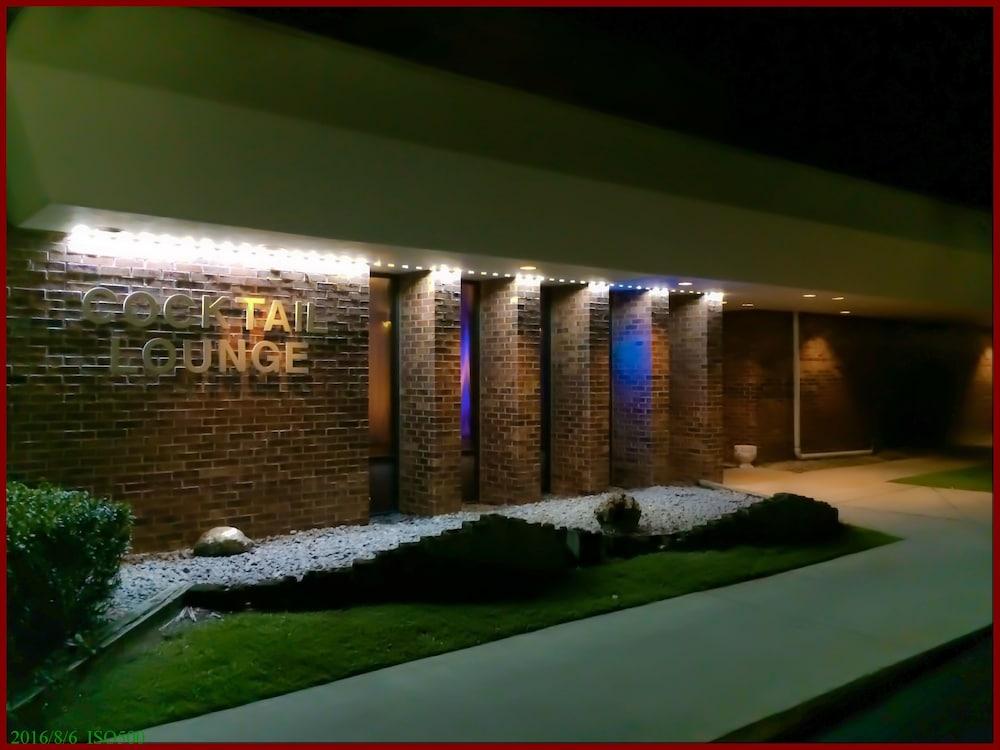 Stay Inn and Suites photo 46