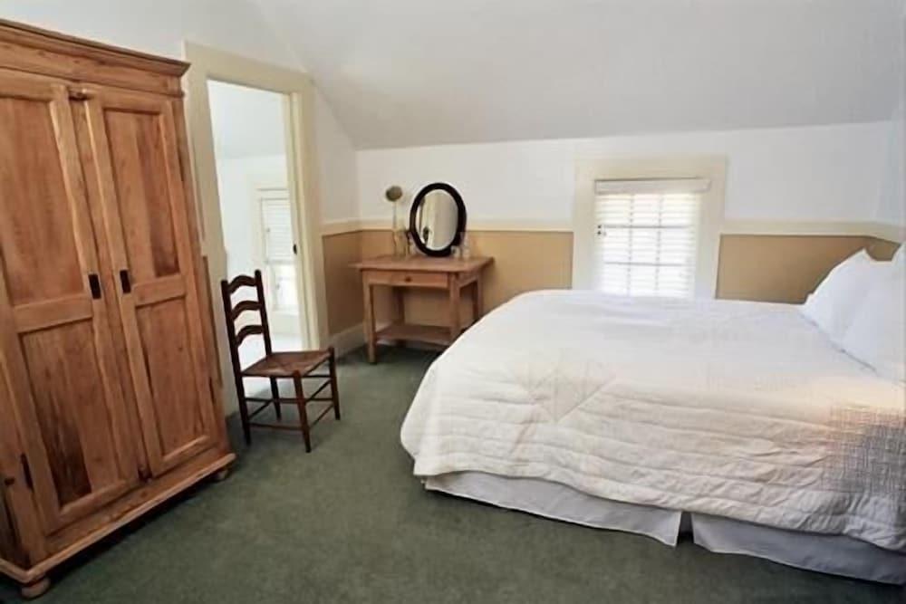 Valley Ford Hotel photo 4