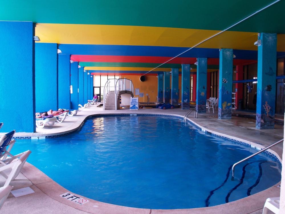 Monterey Bay Suites photo 15