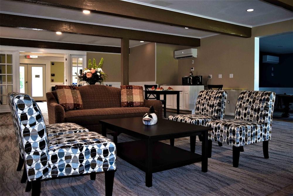 Lake Wentworth Inn photo 5
