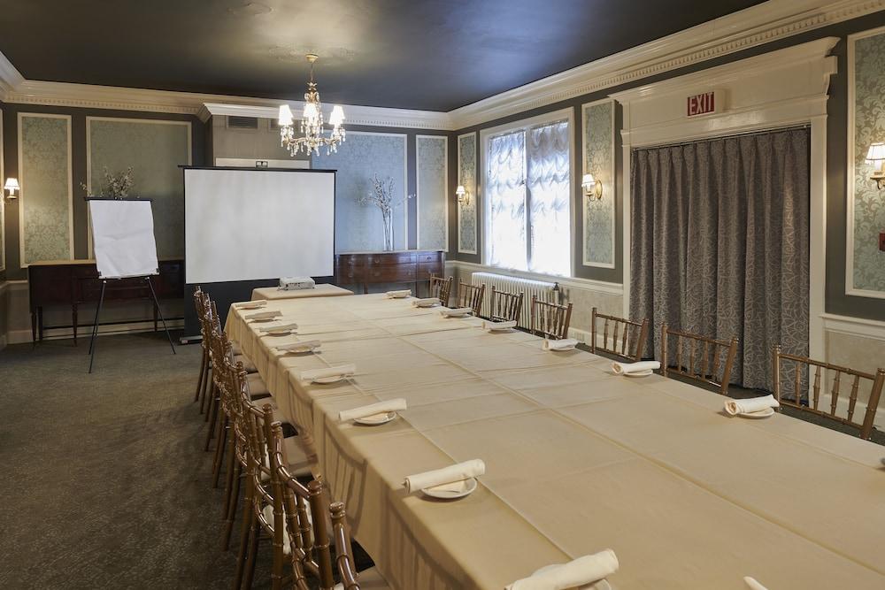 Lititz Springs Inn photo 18