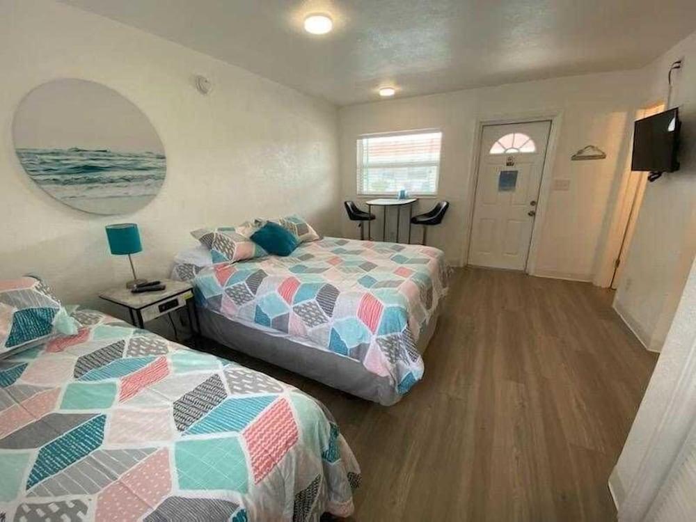 Sun Island Motel photo 6