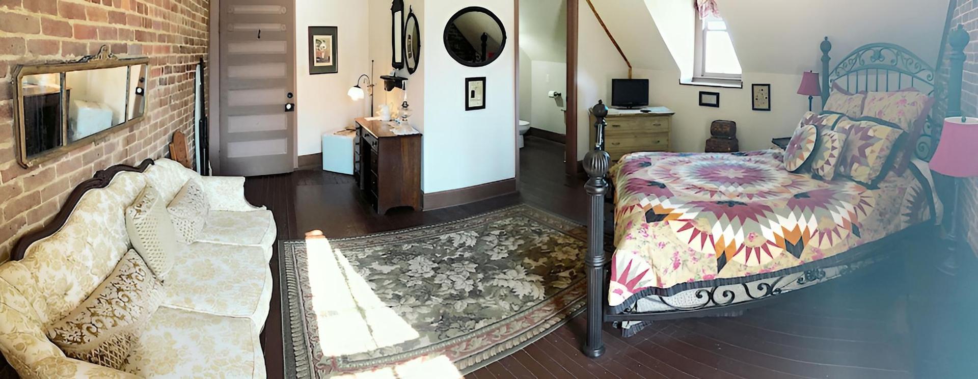 Main Street Bed & Breakfast Established in 1810 photo 41