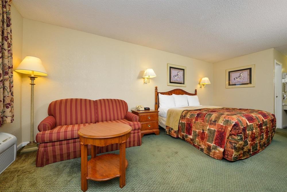 Americas Best Value Inn Winnsboro, SC photo 3