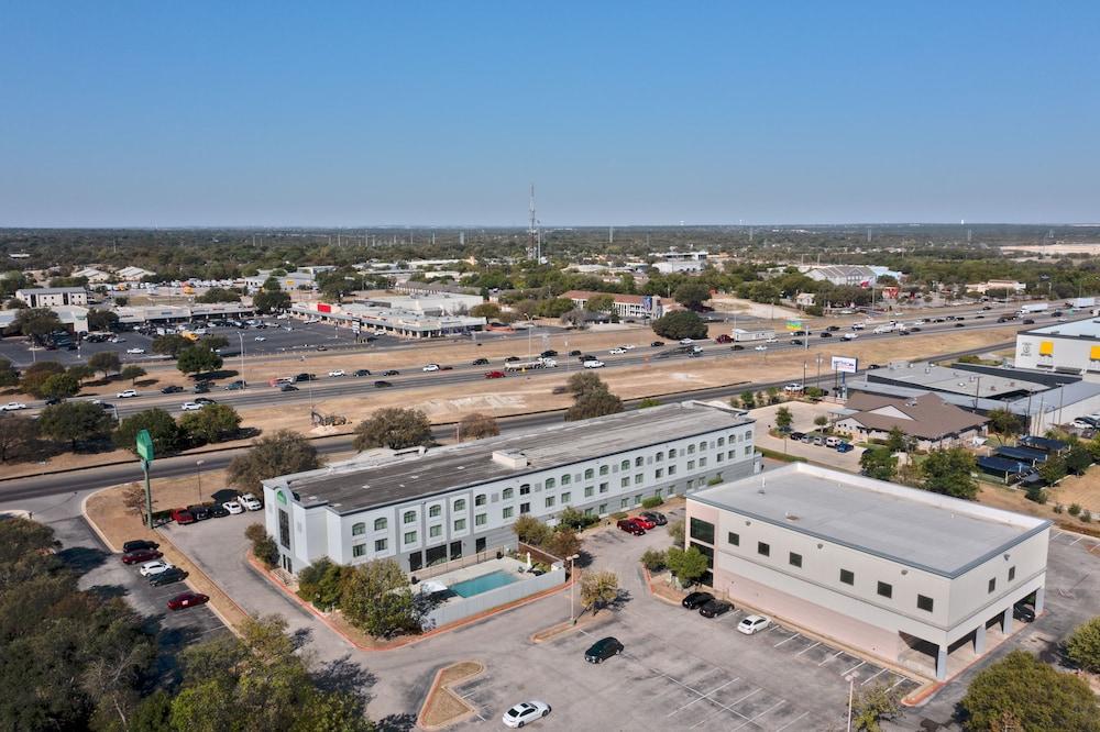 Wingate by Wyndham - Round Rock photo 38