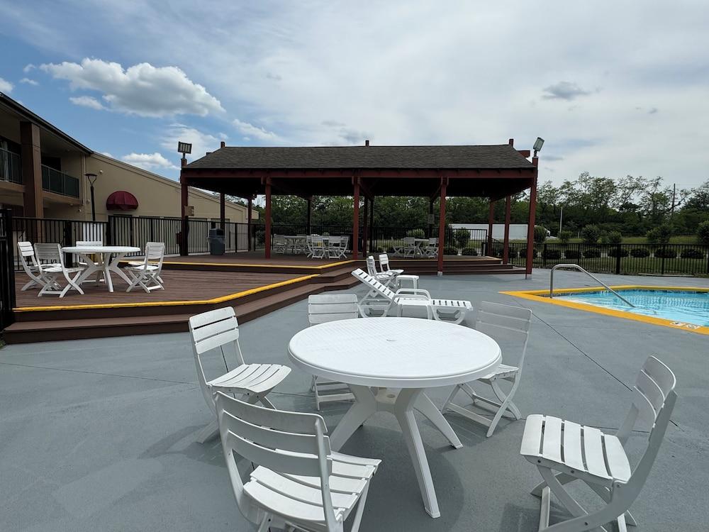 Quality Inn Mason Near Kings Island photo 3
