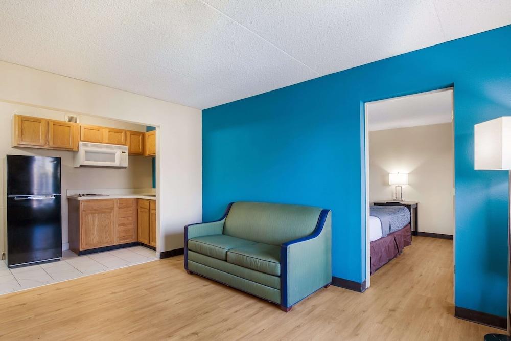 1 Life Studio and Suites photo 10
