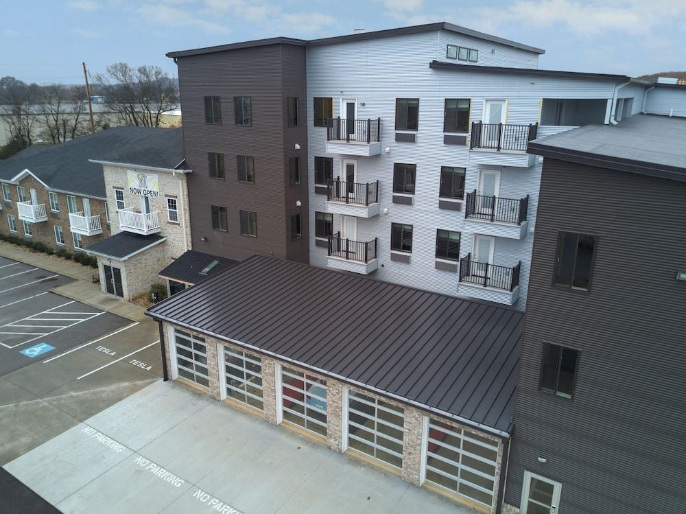 The Hotel Sync photo 32